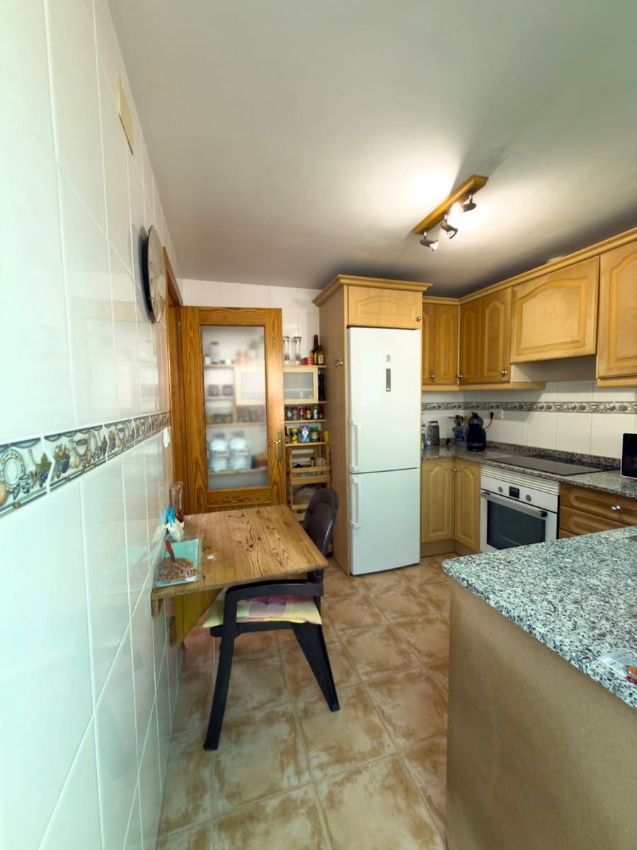 2 soverom Rekkehus til salgs i Calpe / Calp med svømmebasseng garasje - € 329 000 (Ref: 9854285)