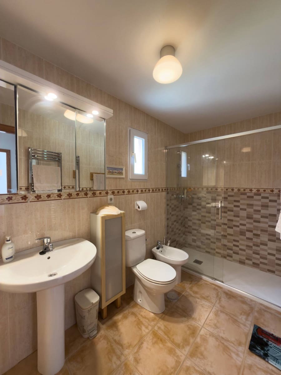 2 soverom Rekkehus til salgs i Calpe / Calp med svømmebasseng garasje - € 329 000 (Ref: 9854285)