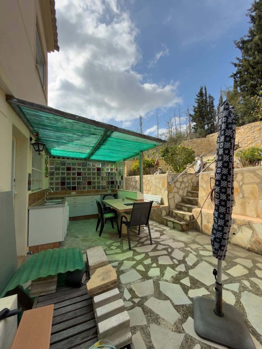 2 soverom Rekkehus til salgs i Calpe / Calp med svømmebasseng garasje - € 329 000 (Ref: 9854285)
