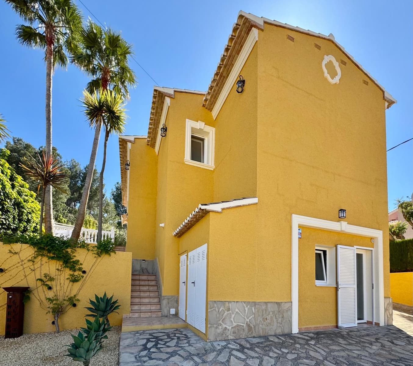 4 Zimmer Villa zu verkaufen in Calpe / Calp mit Pool Garage - 595.000 € (Ref: 9854327)