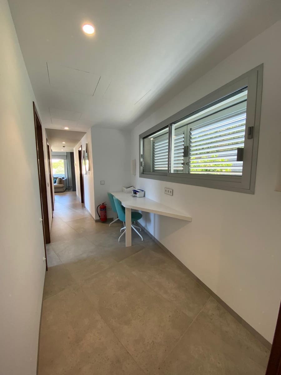 4 sovrum Hus till salu i Calpe / Calp med pool garage - 1 250 000 € (Ref: 9854336)