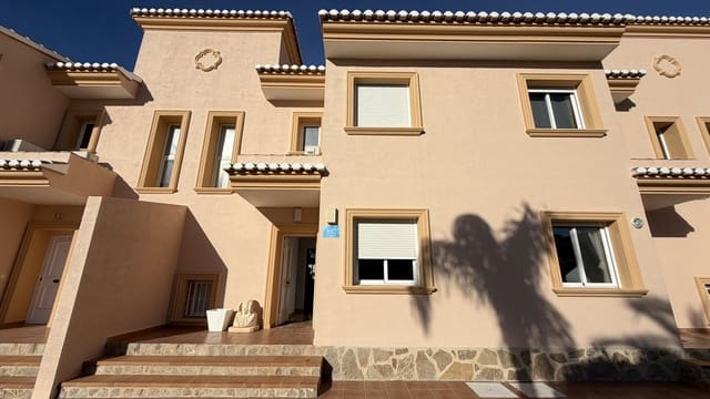 4 soverom Rekkehus til salgs i Cometa - Carrió, Calpe / Calp med svømmebasseng garasje - € 550 000 (Ref: 9854341)