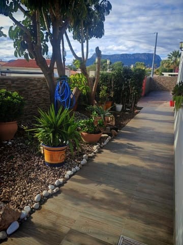 Casa de 4 habitaciones en Cometa - Carrió, Calpe / Calp en venta con piscina garaje - 950.000 € (Ref: 9854738)