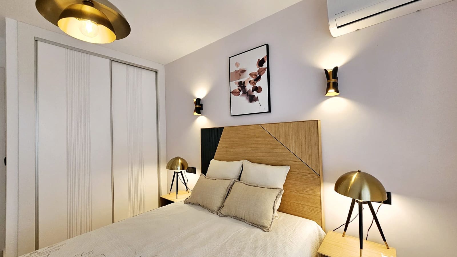 2 bedroom Apartment for sale in Calpe / Calp with garage - € 745,000 (Ref: 9858390)