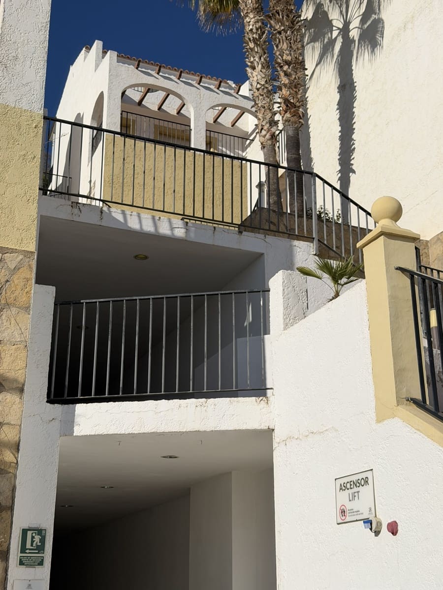 1 slaapkamer Bungalow te koop in Calpe / Calp met zwembad garage - € 180.000 (Ref: 9867910)