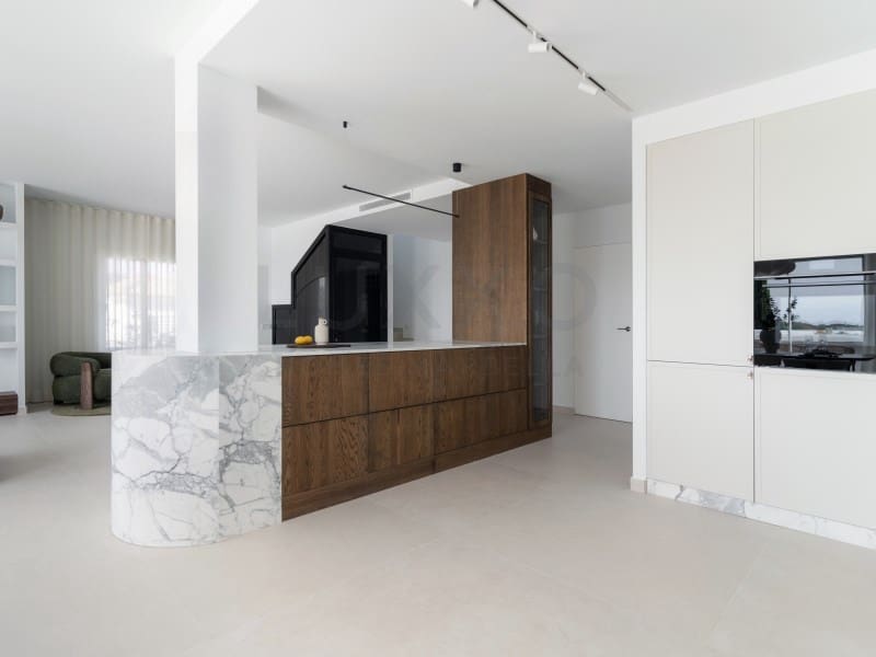 3 soverom Penthouse til salgs i Nueva Andalucia - € 1 795 000 (Ref: 9524608)