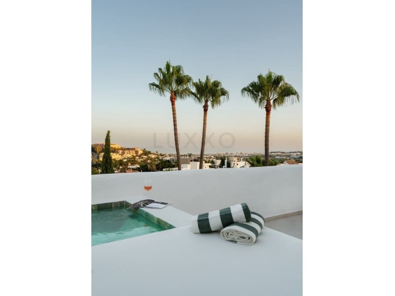 3 soverom Penthouse til salgs i Nueva Andalucia - € 1 795 000 (Ref: 9524608)