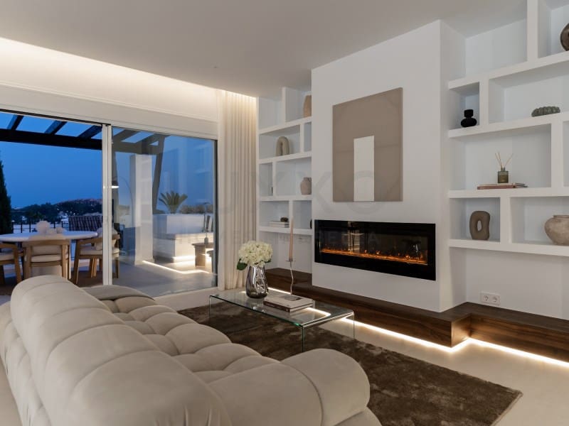 3 soverom Penthouse til salgs i Nueva Andalucia - € 1 795 000 (Ref: 9524608)