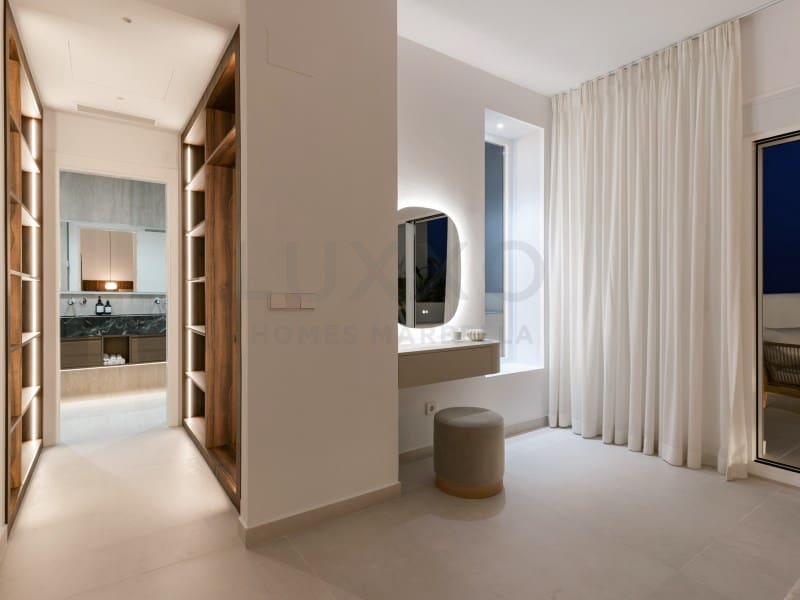 3 soverom Penthouse til salgs i Nueva Andalucia - € 1 795 000 (Ref: 9524608)