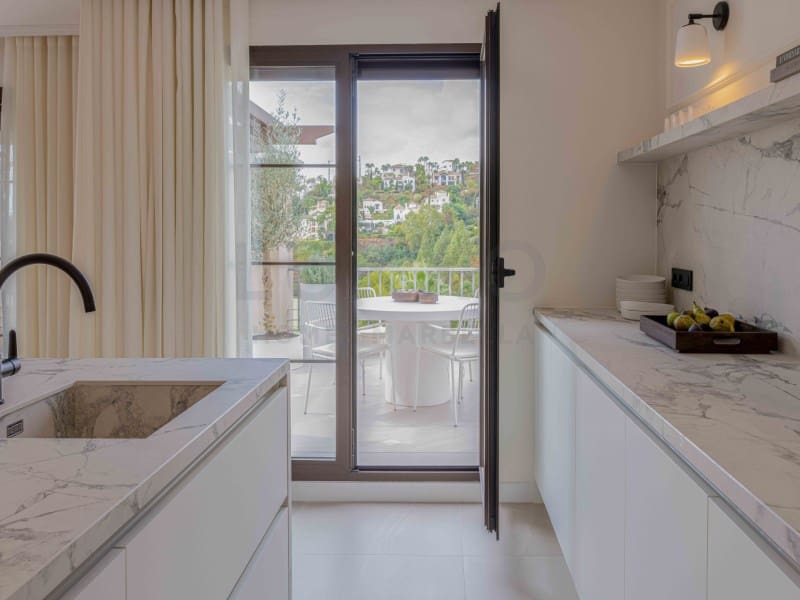 3 slaapkamer Appartement te koop in Benahavis met zwembad garage - € 849.000 (Ref: 9524611)