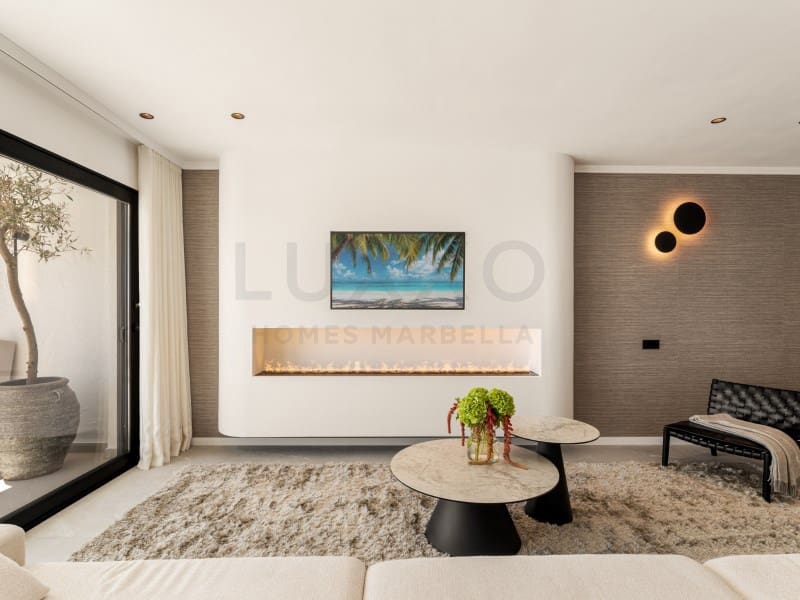 3 sovrum Lägenhet till salu i El Madronal med pool - 1 350 000 € (Ref: 9524612)