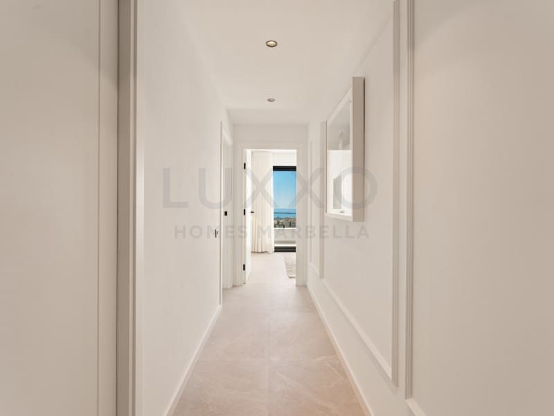 3 sovrum Lägenhet till salu i El Madronal med pool - 1 350 000 € (Ref: 9524612)