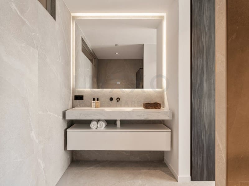 3 sovrum Lägenhet till salu i El Madronal med pool - 1 350 000 € (Ref: 9524612)