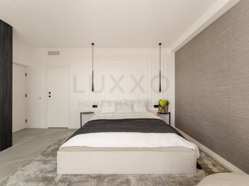 3 sovrum Lägenhet till salu i El Madronal med pool - 1 350 000 € (Ref: 9524612)