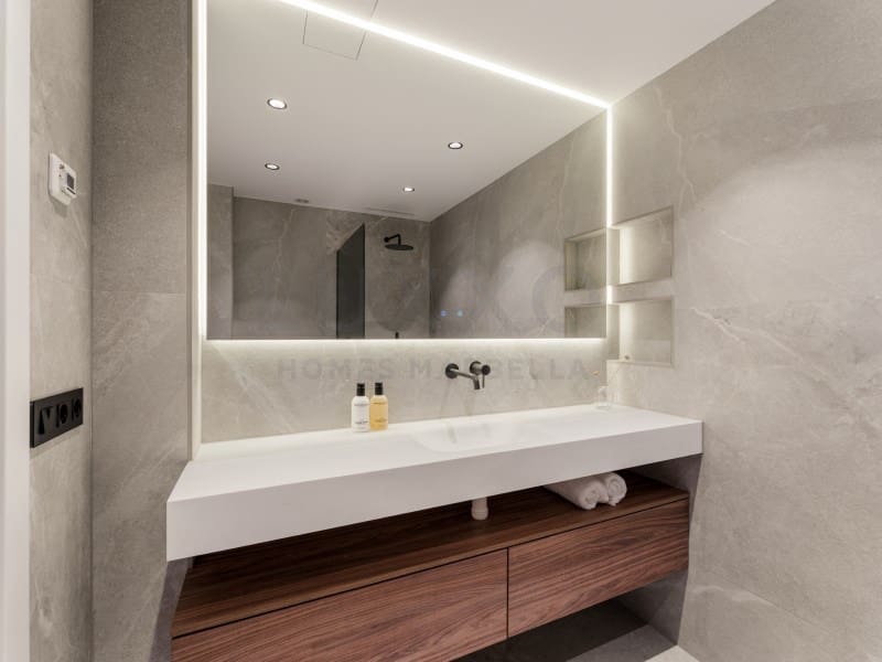 3 sovrum Lägenhet till salu i El Madronal med pool - 1 350 000 € (Ref: 9524612)