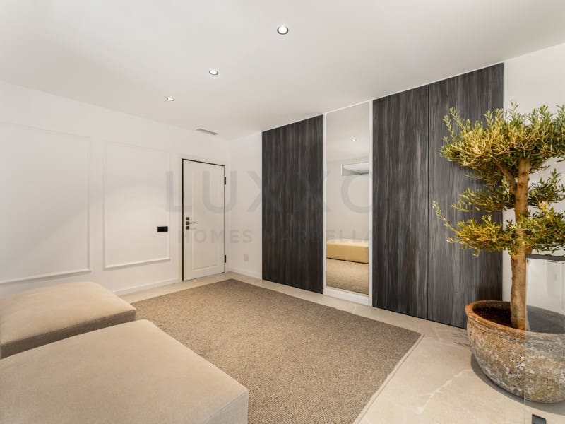 3 sovrum Lägenhet till salu i El Madronal med pool - 1 350 000 € (Ref: 9524612)