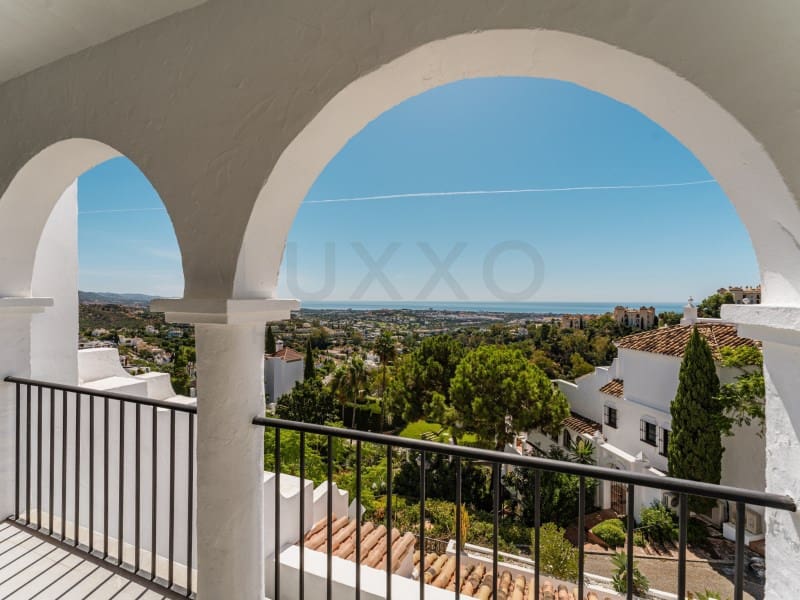 3 sovrum Lägenhet till salu i El Madronal med pool - 1 350 000 € (Ref: 9524612)