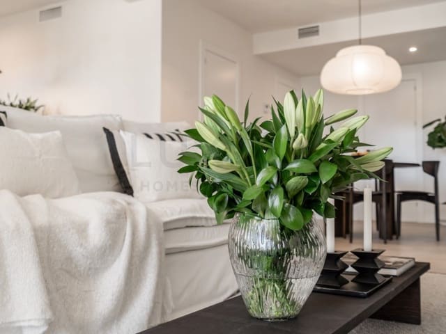 2 slaapkamer Appartement te koop in Los Arqueros - Puerto del Almendro, Benahavís met garage - € 675.000 (Ref: 9524614)