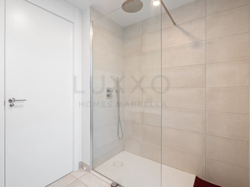 3 sovrum Lägenhet till salu i Marbella med pool garage - 1 150 000 € (Ref: 9536065)