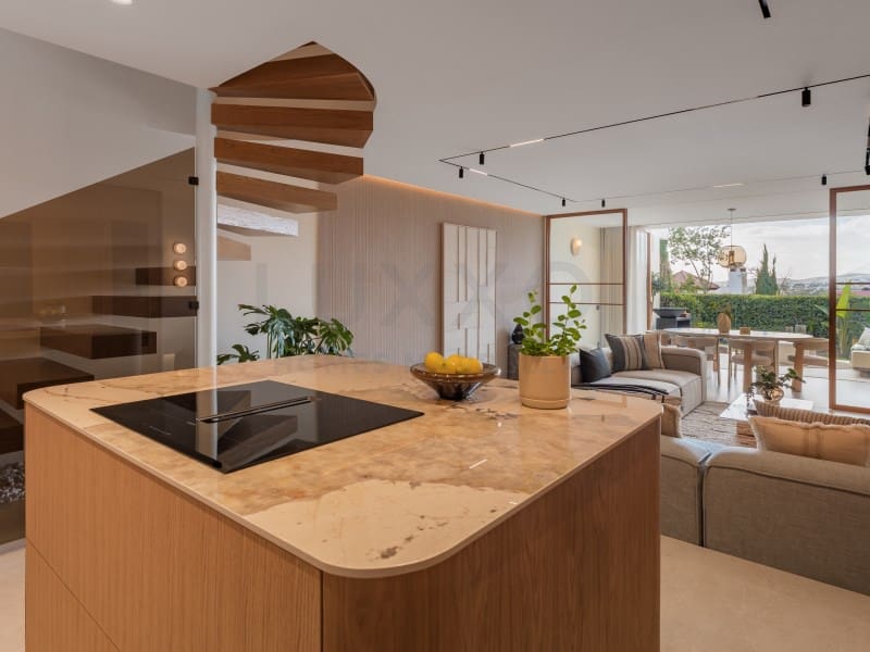 4 chambre Villa/Maison Semi-Mitoyenne à vendre à Aloha Golf - 1 595 000 € (Ref: 9591424)