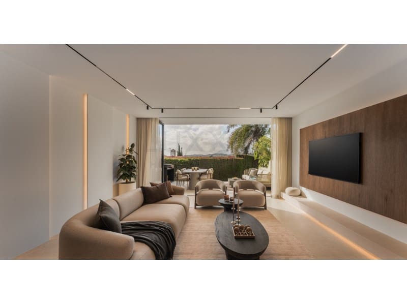 3 bedroom Townhouse for sale in Nueva Andalucia - € 1,550,000 (Ref: 9591425)