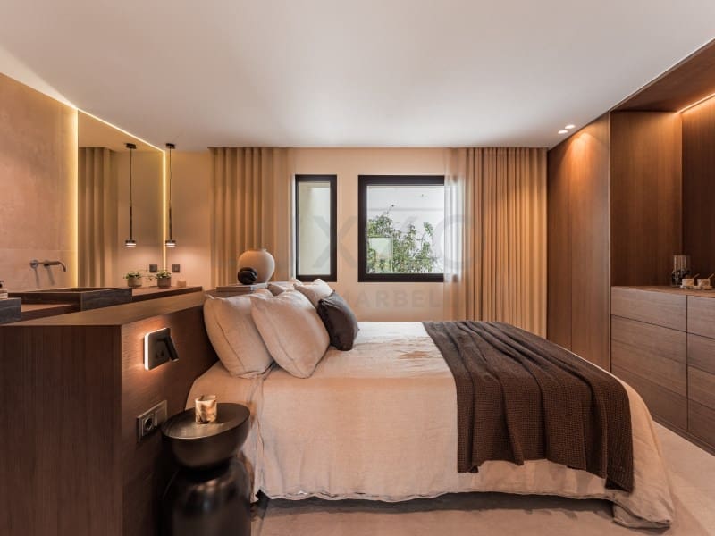 3 bedroom Townhouse for sale in Nueva Andalucia - € 1,550,000 (Ref: 9591425)