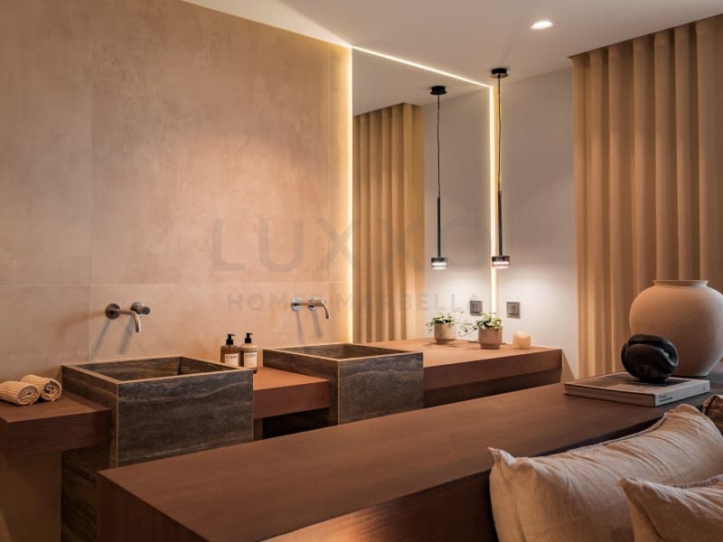 3 bedroom Townhouse for sale in Nueva Andalucia - € 1,550,000 (Ref: 9591425)