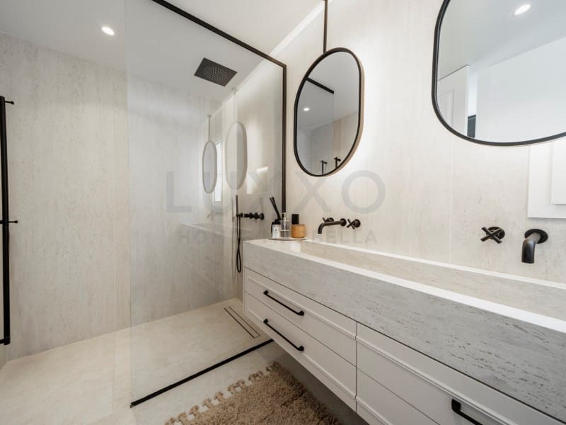 Apartamento de 3 habitaciones en La Quinta en venta - 950.000 € (Ref: 9599453)