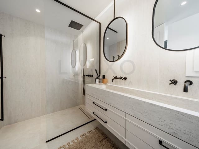 Apartamento de 3 habitaciones en La Quinta, Benahavís en venta - 950.000 € (Ref: 9599453)