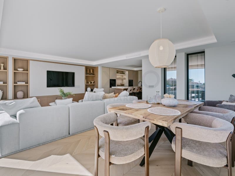 3 camera da letto Appartamento in vendita in Nueva Andalucia con piscina garage - 1.350.000 € (Rif: 9637443)