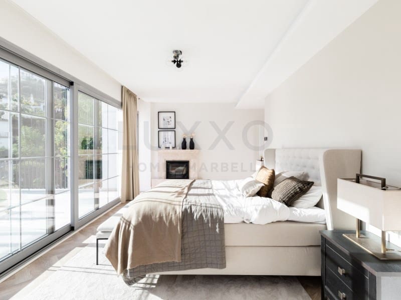 4 bedroom Villa for sale in Benahavis - € 3,895,000 (Ref: 9729299)