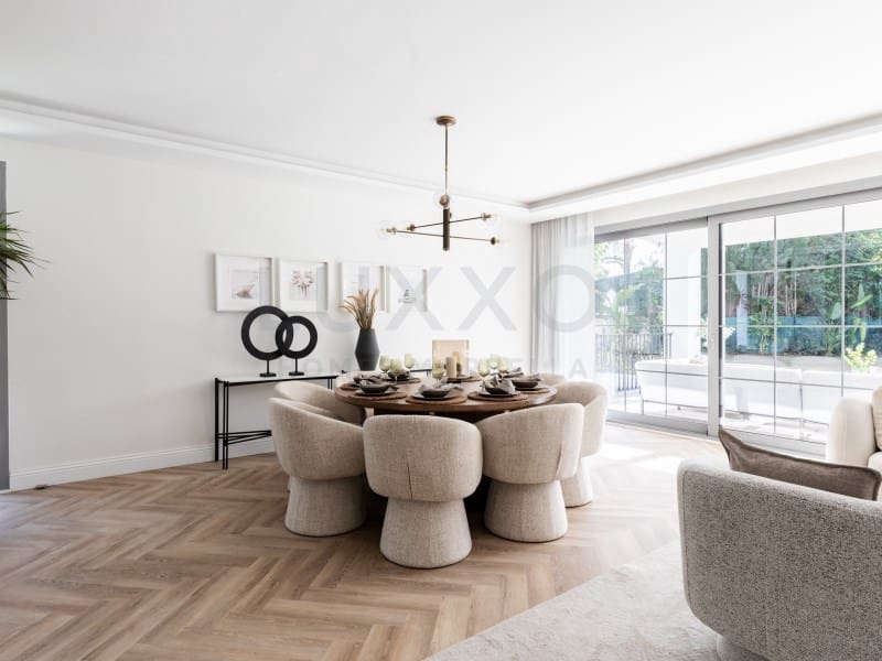 4 bedroom Villa for sale in Benahavis - € 3,895,000 (Ref: 9729299)