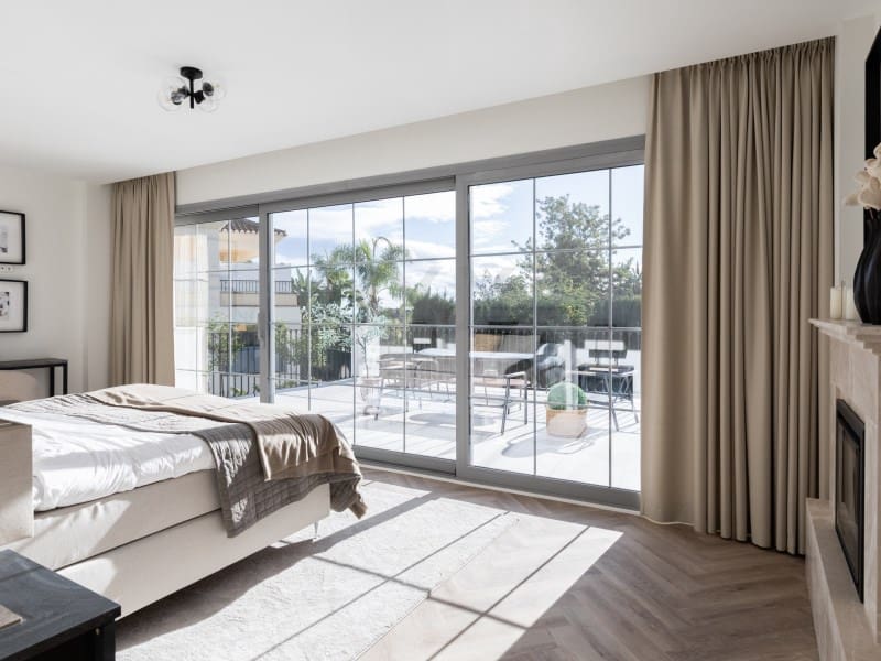 4 bedroom Villa for sale in Benahavis - € 3,895,000 (Ref: 9729299)