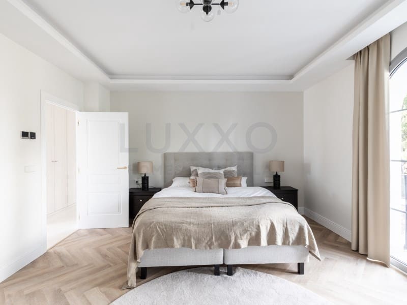 4 bedroom Villa for sale in Benahavis - € 3,895,000 (Ref: 9729299)