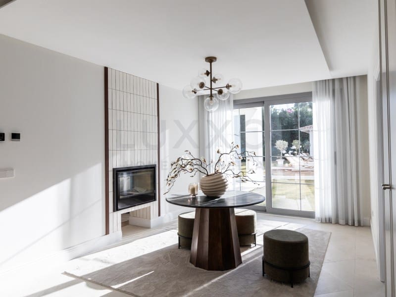 4 bedroom Villa for sale in Benahavis - € 3,895,000 (Ref: 9729299)