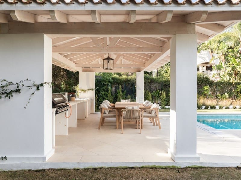 4 bedroom Villa for sale in Benahavis - € 3,895,000 (Ref: 9729299)