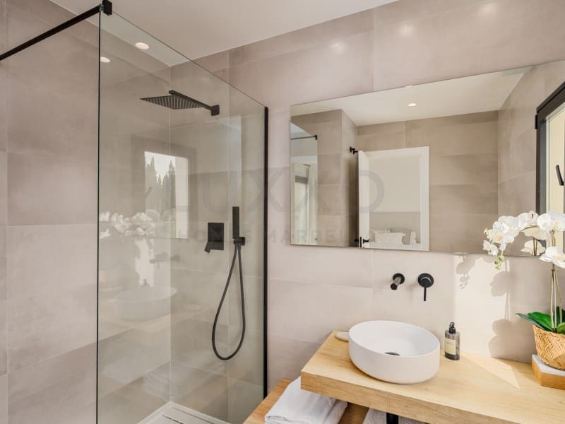 3 bedroom Apartment for sale in Aloha Golf - € 850,000 (Ref: 9730227)