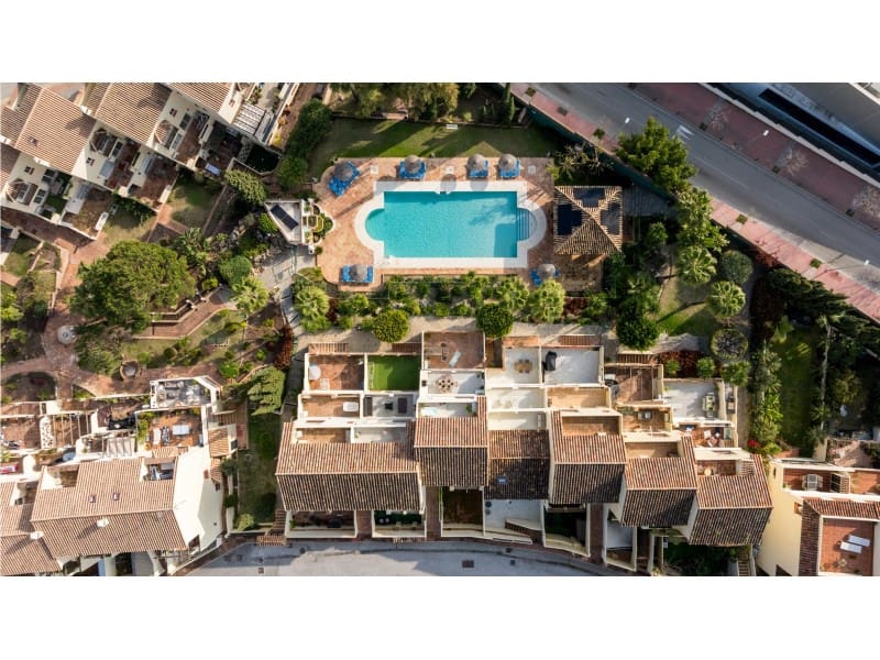 3 bedroom Apartment for sale in Aloha Golf - € 850,000 (Ref: 9730227)