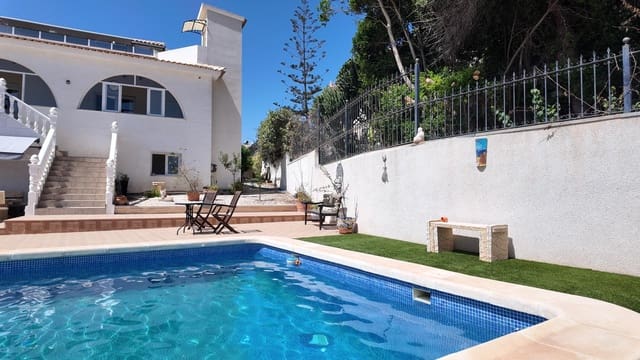 5 soveværelse Villa til salg i Las Filipinas med swimmingpool garage - € 750.000 (Ref: 10055319)