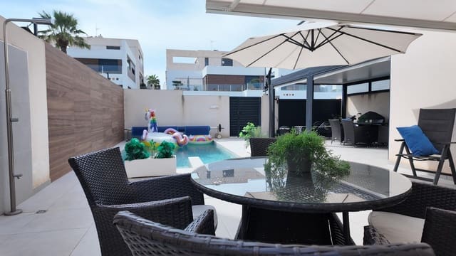 4 bedroom Bungalow for sale in Benijófar with pool garage - € 479,000 (Ref: 10098455)