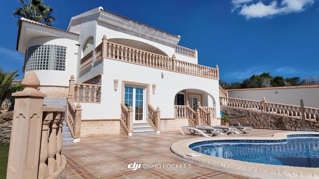 Chalet de 5 habitaciones en Doña Pepa, Rojales en venta con piscina garaje - 695.000 € (Ref: 10148868)