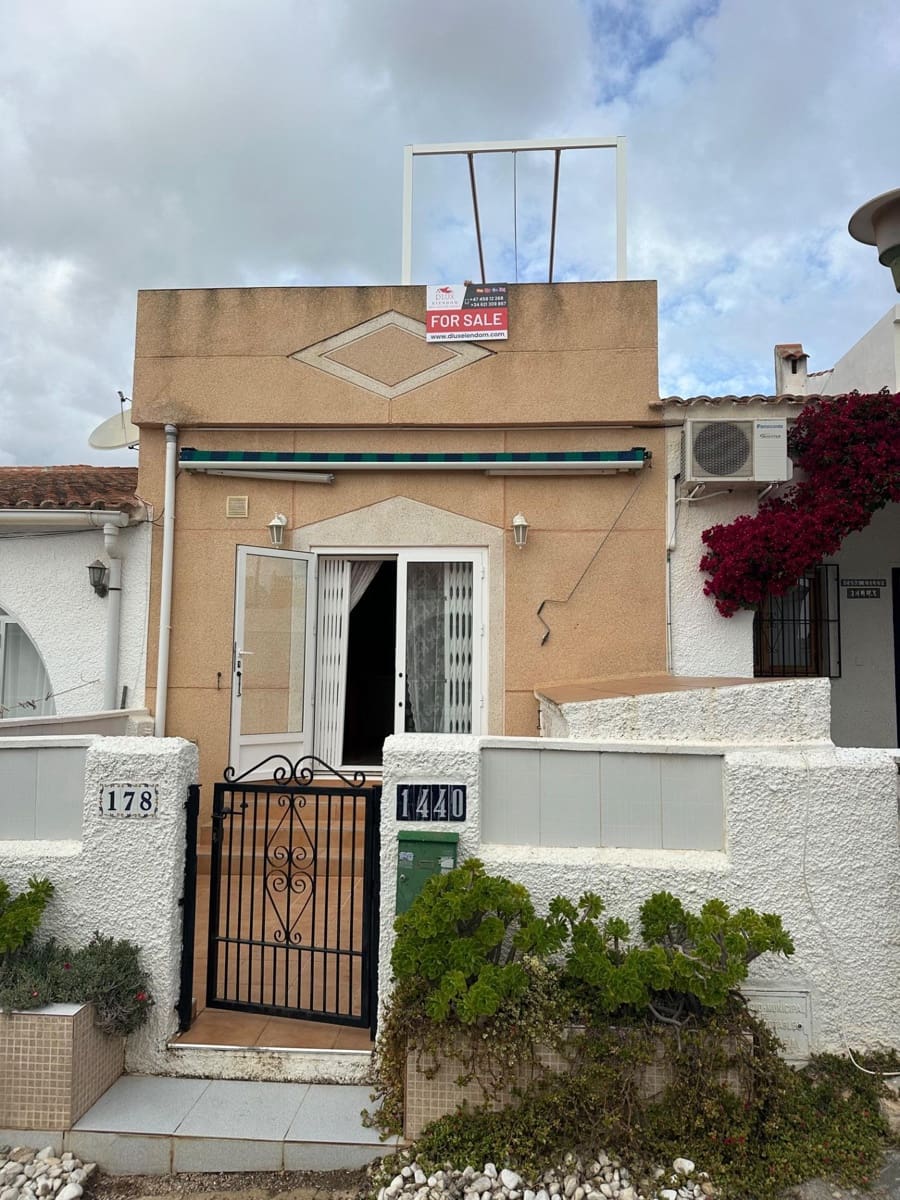 2 soveværelse Rækkehus til salg i Torrevieja med garage - € 145.000 (Ref: 9530981)