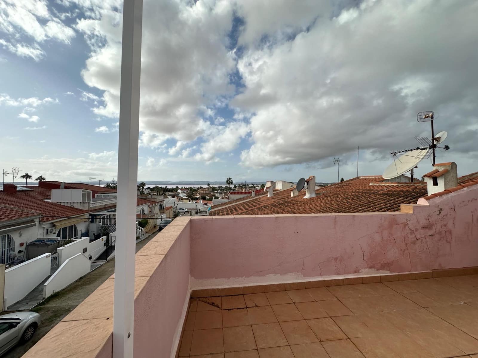 2 soveværelse Rækkehus til salg i Torrevieja med garage - € 145.000 (Ref: 9530981)