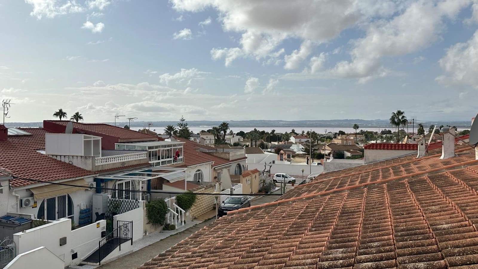 2 soveværelse Rækkehus til salg i Torrevieja med garage - € 145.000 (Ref: 9530981)