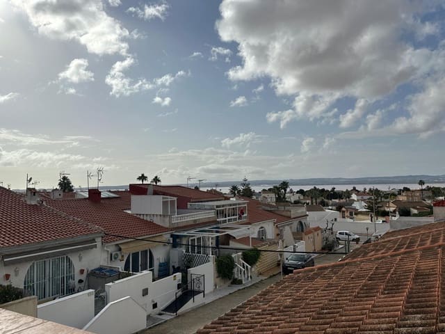 2 soveværelse Rækkehus til salg i El Chaparral - La Siesta - La Torreta, Torrevieja med garage - € 145.000 (Ref: 9530981)