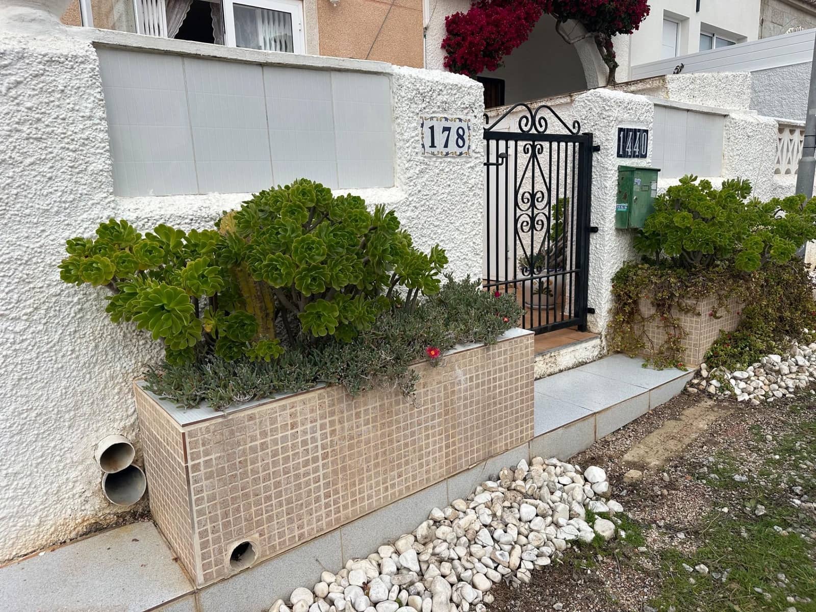 2 soveværelse Rækkehus til salg i Torrevieja med garage - € 145.000 (Ref: 9530981)