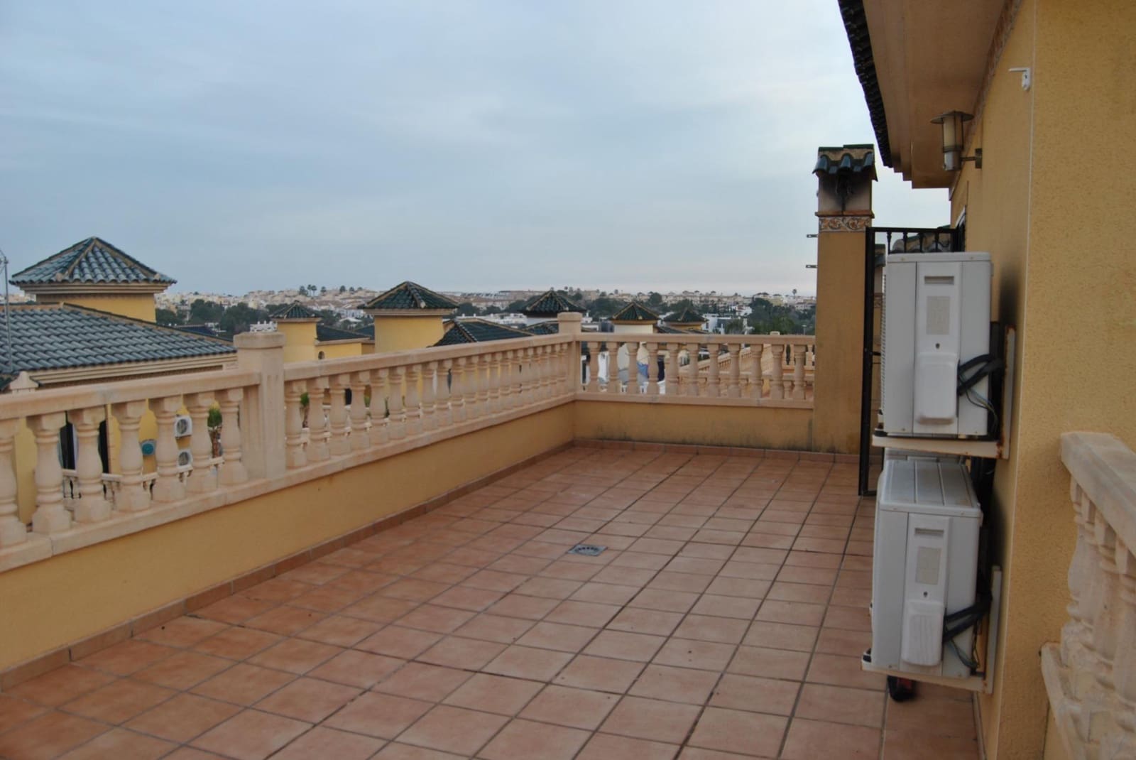 4 quarto Moradia para venda em Orihuela Costa com garagem - 409 000 € (Ref: 9530982)