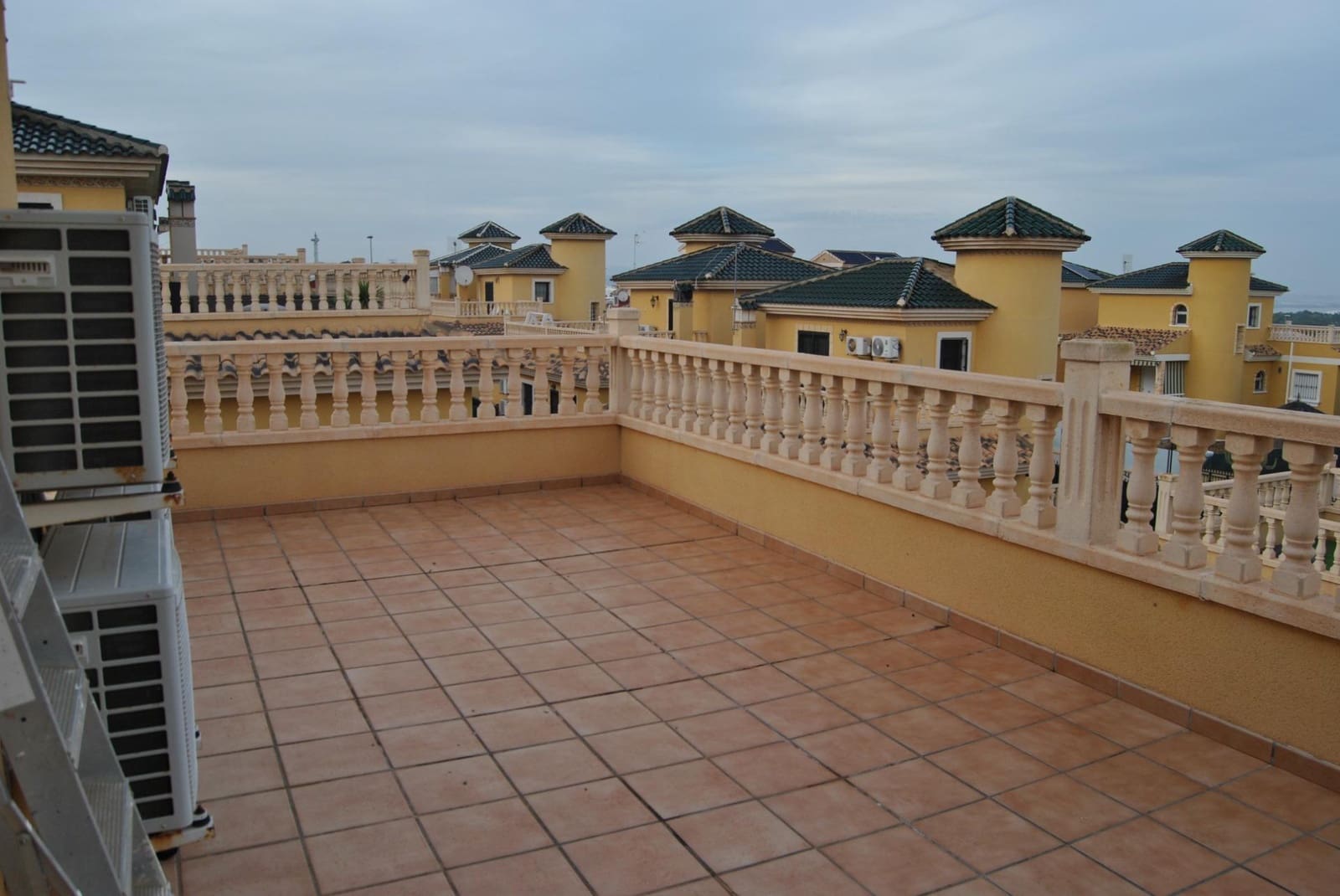 4 quarto Moradia para venda em Orihuela Costa com garagem - 409 000 € (Ref: 9530982)