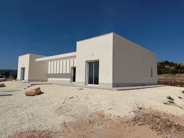 Chalet de 3 habitaciones en Pinoso en venta con piscina - 356.000 € (Ref: 9531282)