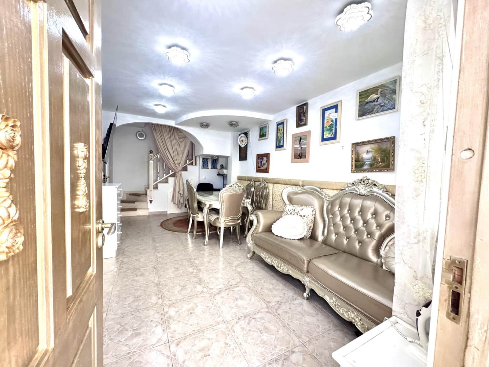 5 slaapkamer Rijtjeshuis te koop in Playa Flamenca met zwembad - € 210.000 (Ref: 9531358)